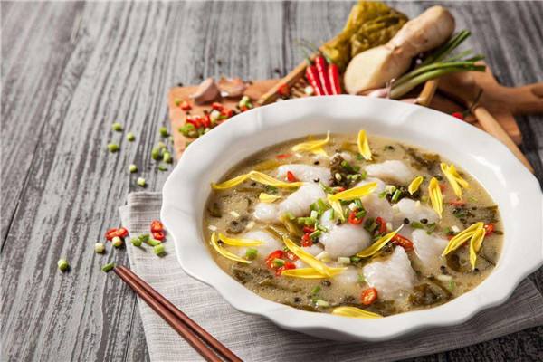 重庆哪家酸菜鱼最正宗最好吃,桂二老坛酸菜鱼与太二酸菜鱼区别