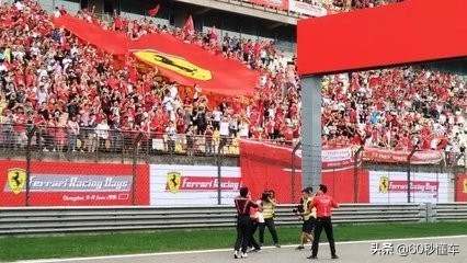 最美不过中国红完整版,中国红最好看的车型