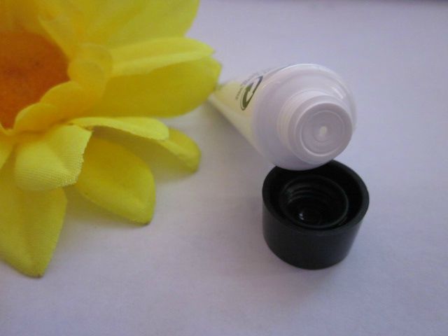 兰蔻菁纯玫瑰精粹水干皮适合吗,兰蔻小黑瓶精华肌底液适合干皮吗