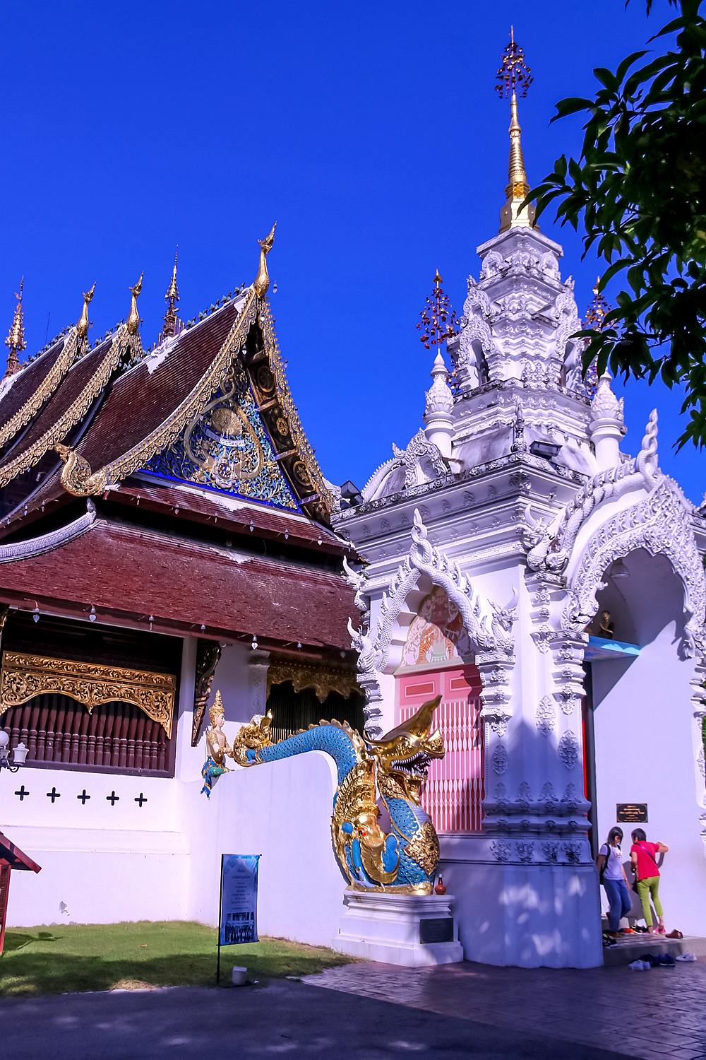 拜了佛许了愿要还吗,拜了四面佛没变化