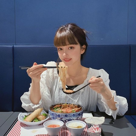 明明吃了很多还是很饿怎么办,明明吃很饱很快又饿了咋回事