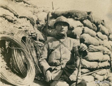 对越战争头盔,对越自卫反击头盔被打穿