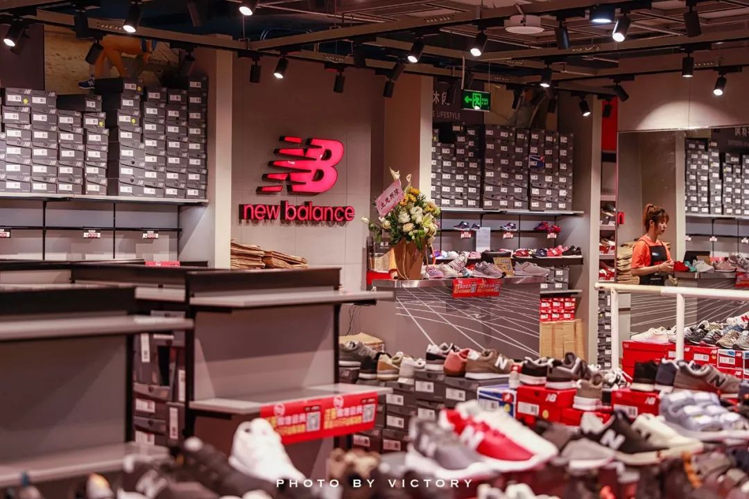 五环曲江工厂店 (曲江大道168号五环汉华城工厂店)