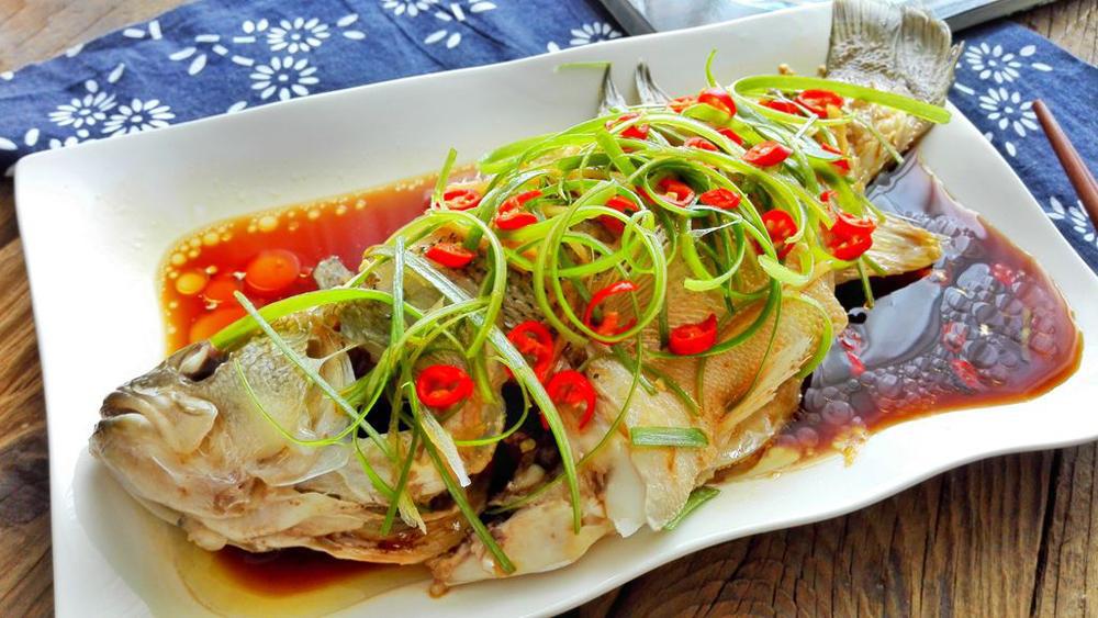 清蒸鱼的正确做法蒸鱼豉油,清蒸鱼的蒸鱼豉油怎样使用