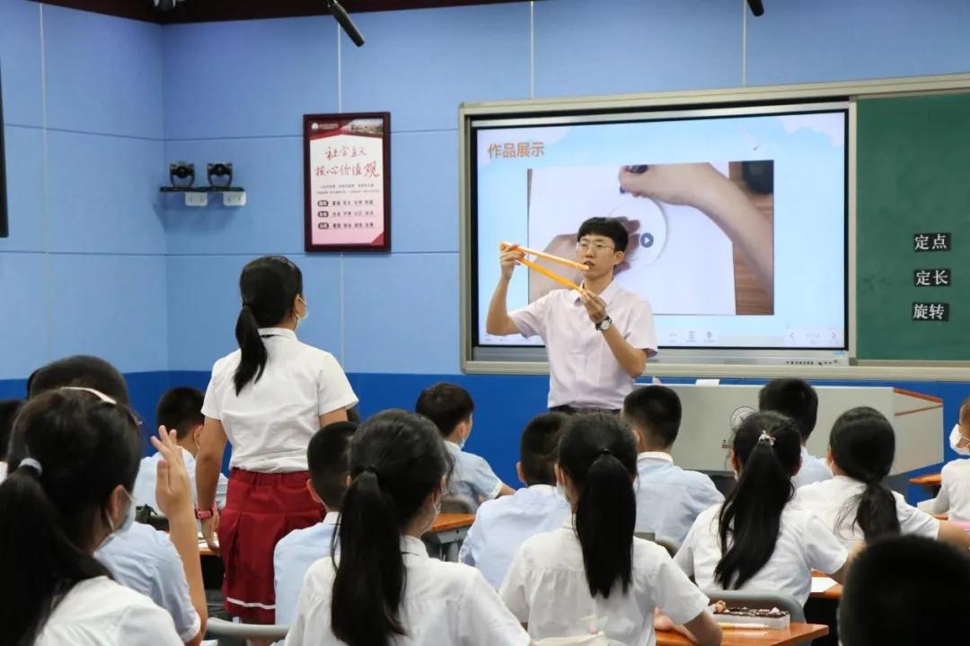 厦门五缘第二实验学校直播,厦门五缘第二实验学校最新新闻