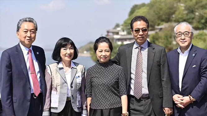 鸠山由纪夫日本最有良知的首相,日本批评鸠山由纪夫