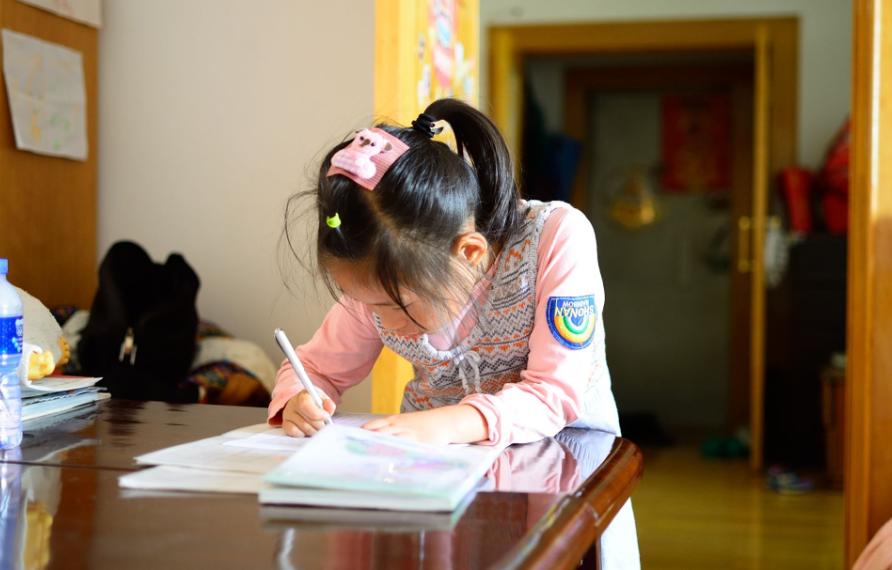 小学生作文委屈走红,小学生作文火了老师称其责任感强