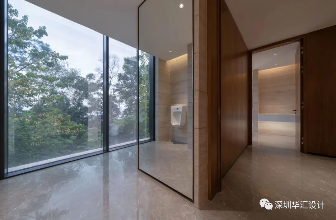 深圳莲花山公园展示中心——糅合自然与陈列的墙/深圳华汇设计