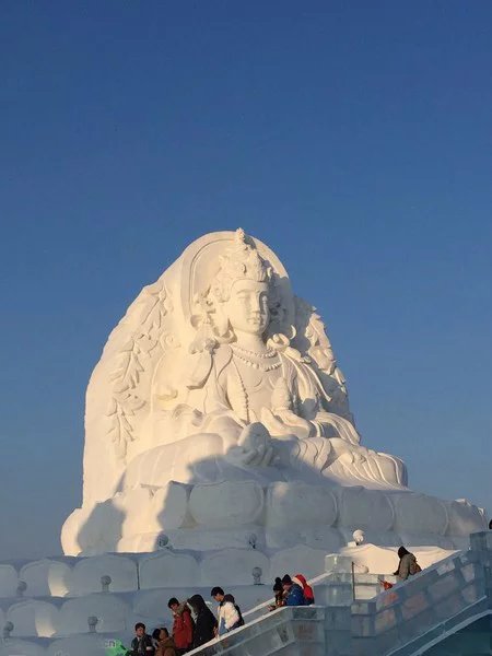哈尔滨冰灯游玩攻略,哈尔滨冰灯梦幻之行