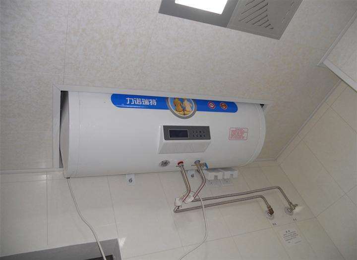 农村太阳能和电热水器哪个省钱,农村家里装太阳能还是电热水器好