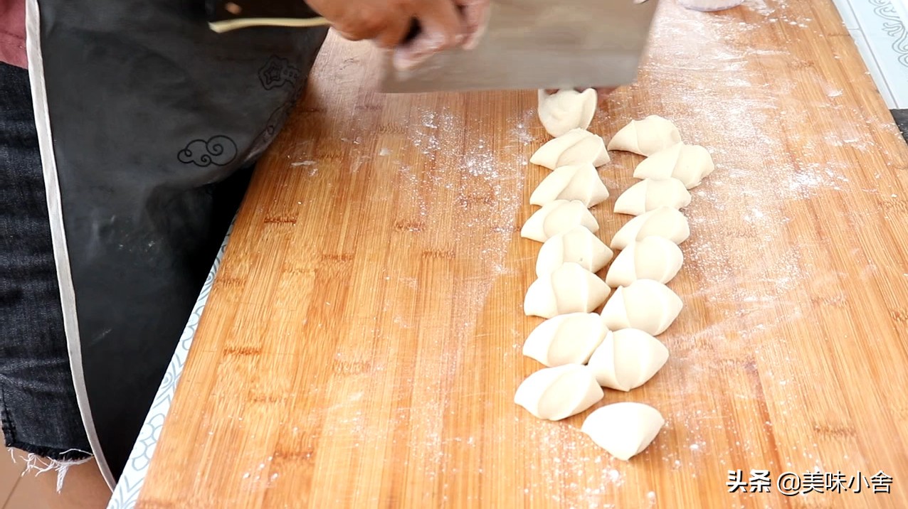 教你在家做水煎包，详细讲解从包到煎全过程，做法超简单