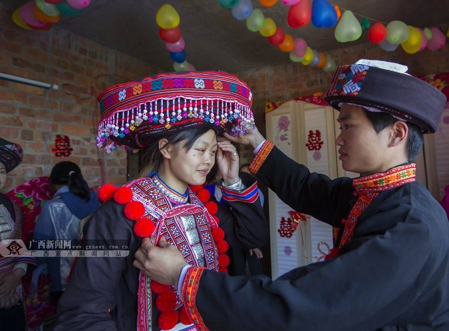 神话故事盘古长什么样子,神话人物盘古的简介