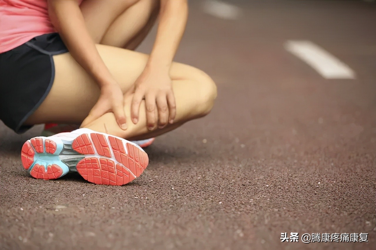 小腿膝关节疼痛是什么原因,小腿窝疼痛是什么原因造成的