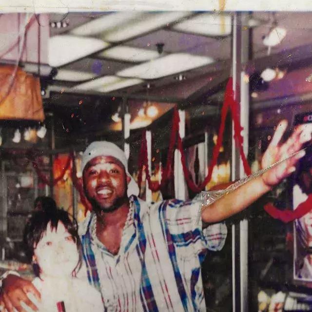 56岁广东潮汕阿姨称霸美国嘻哈圈