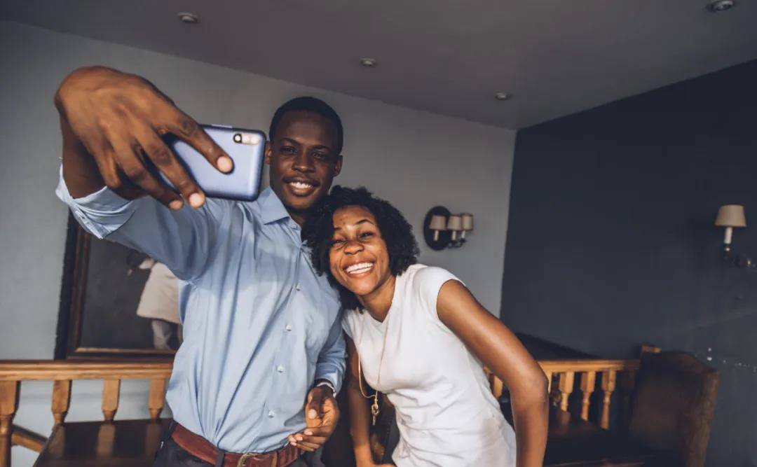 身价130亿元，非洲人都在用他的手机，竺兆江到底有什么来头？