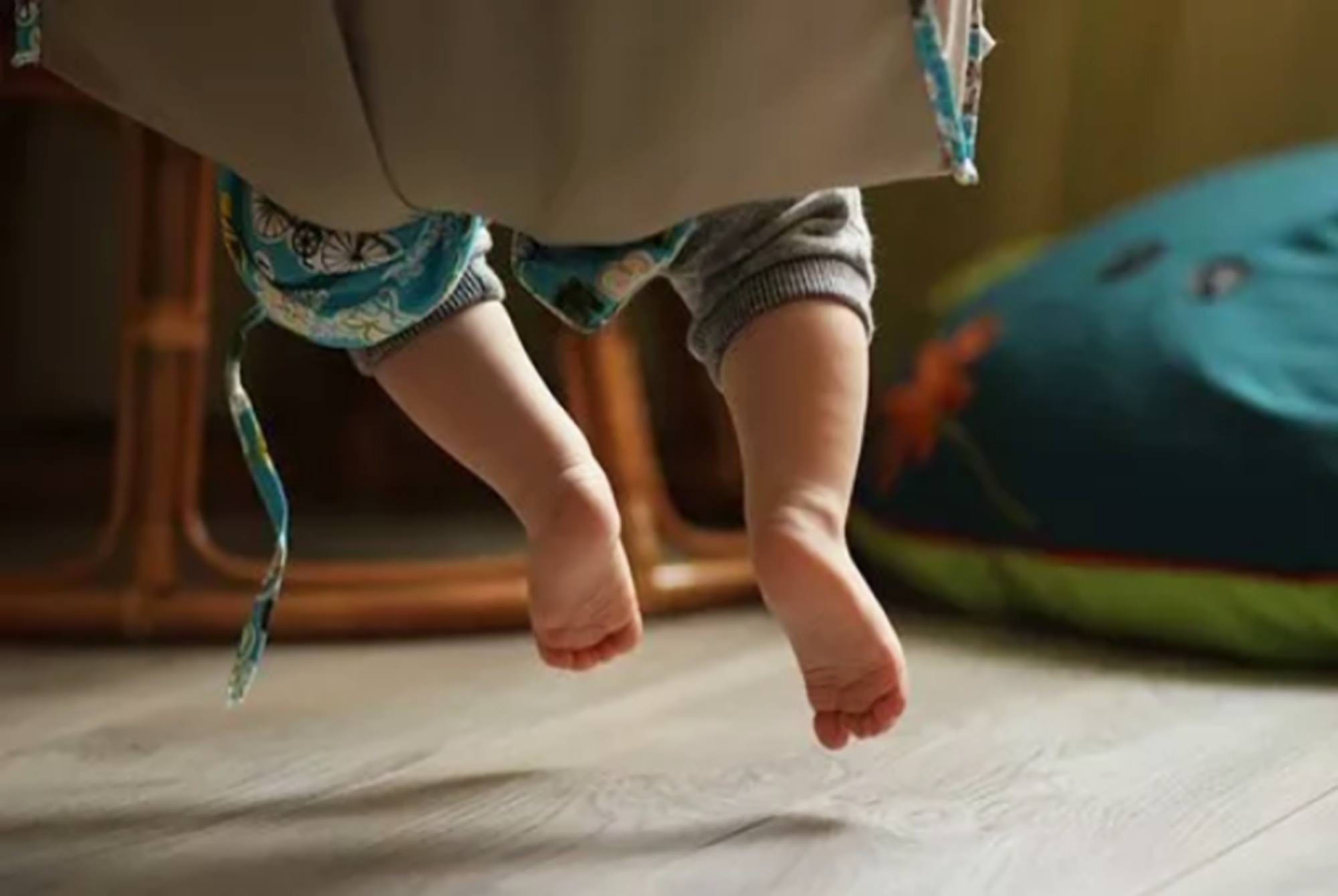 如何解决孩子在幼儿园拉臭臭,为啥孩子不在幼儿园拉臭臭