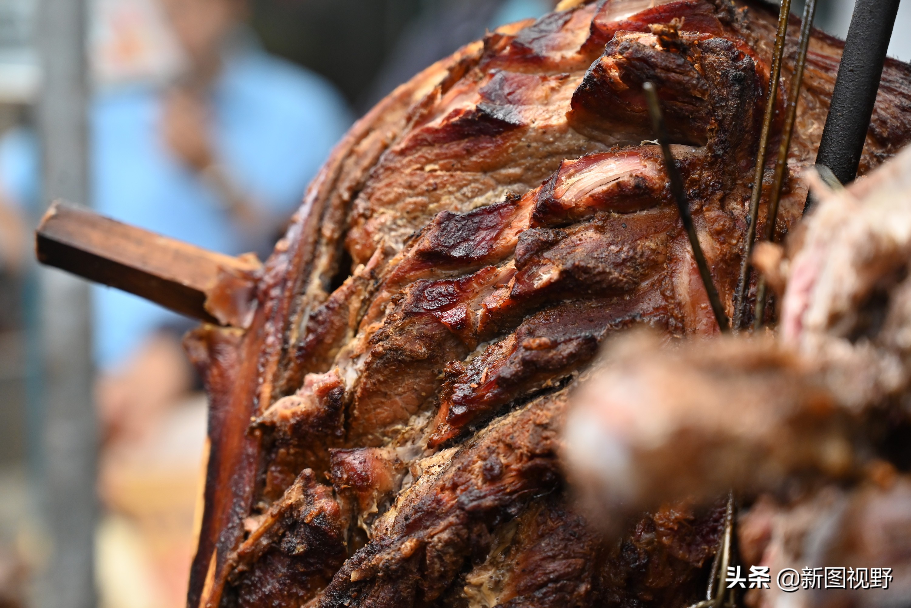 山东夫妻吃货,深夜夫妻驱车400公里吃烧烤