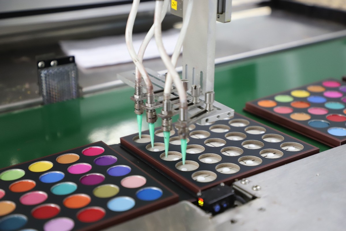 掘金2万亿大美业1688携百万“无名厂”数字化跃迁