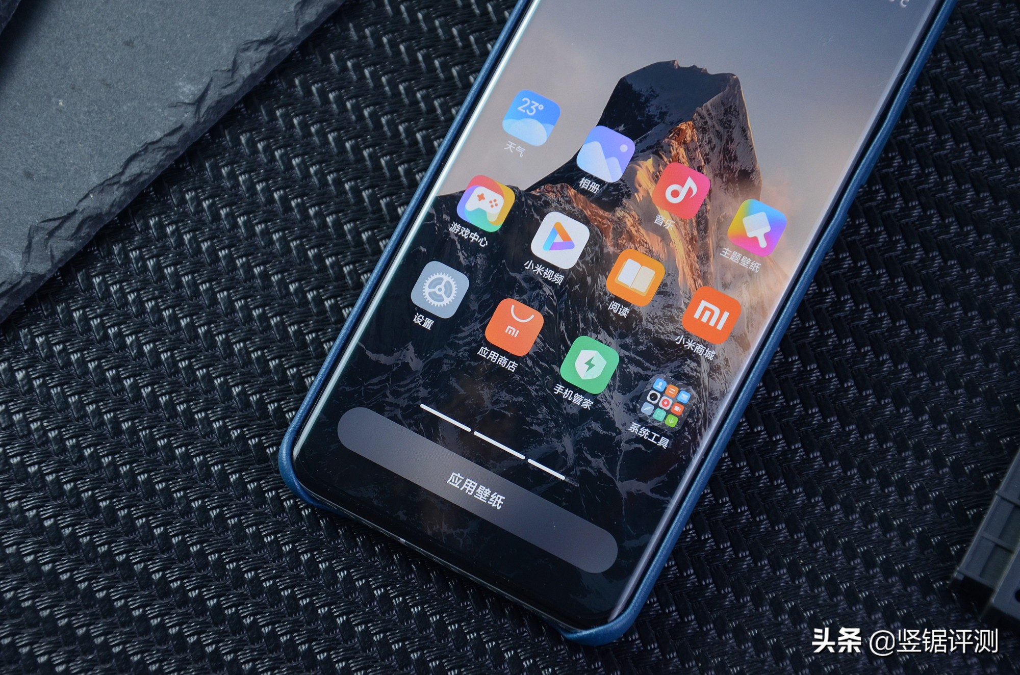 小米11Ultra专用“素皮保护壳”开箱:卖149元,贵么?