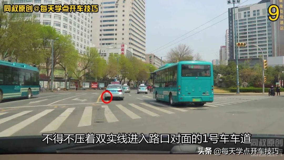 十个路口左转要注意什么,双红绿灯左转怎么过