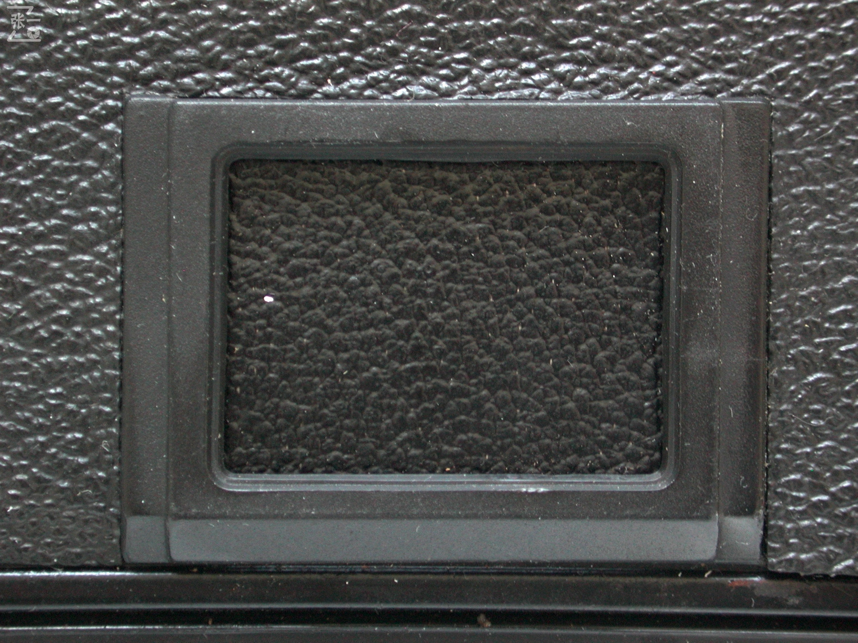 中国哈尔滨照相机厂生产的SEAMADZ2-1单反照相机