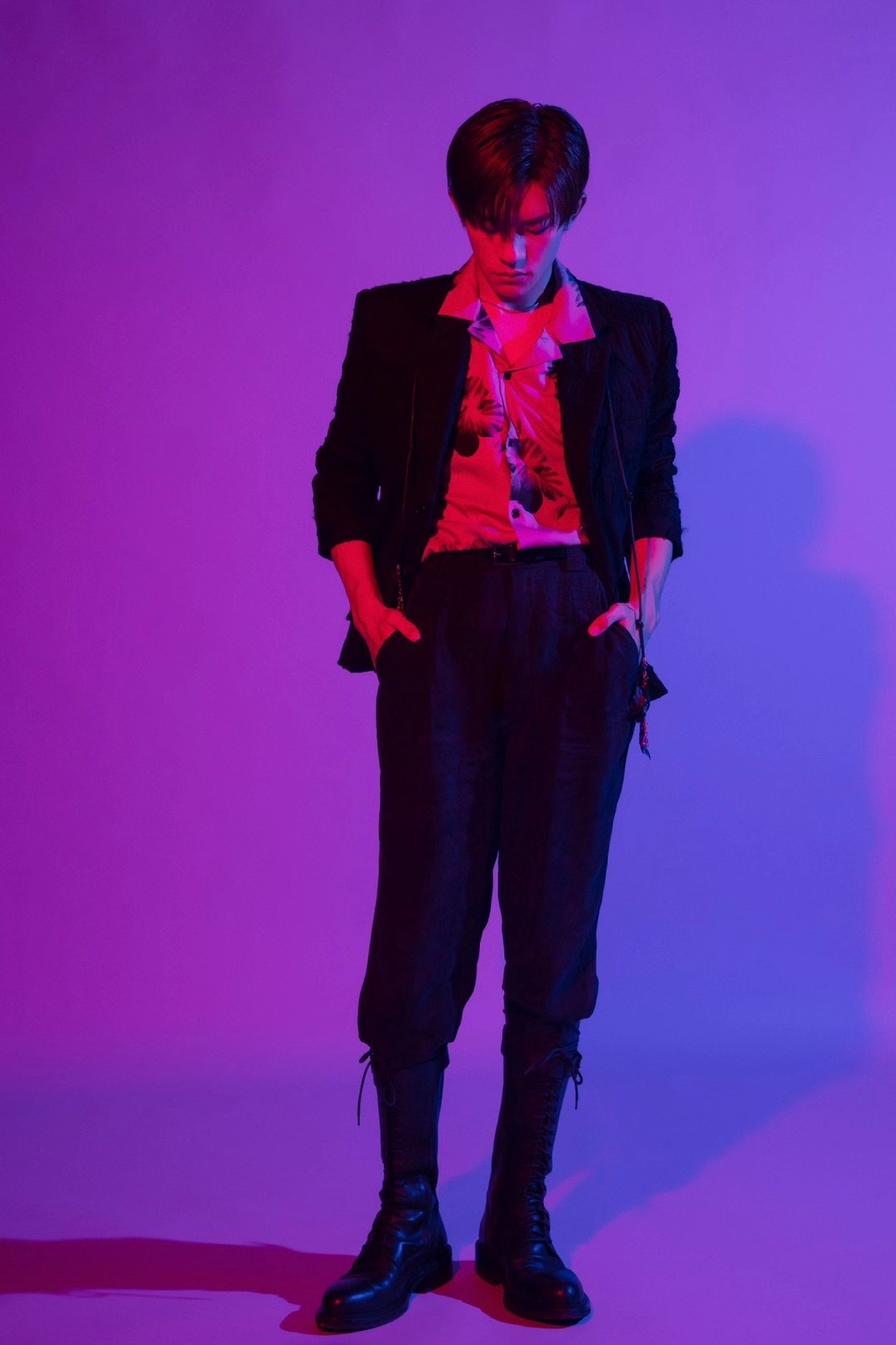 高冷霸气的易烊千玺,易烊千玺颜值即正义