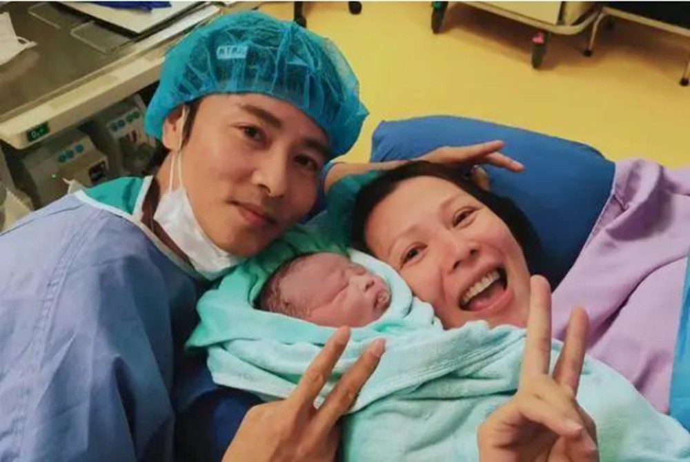 蔡少芬和陈法蓉相差几岁,蔡少芬陈法蓉这对港普姐妹花