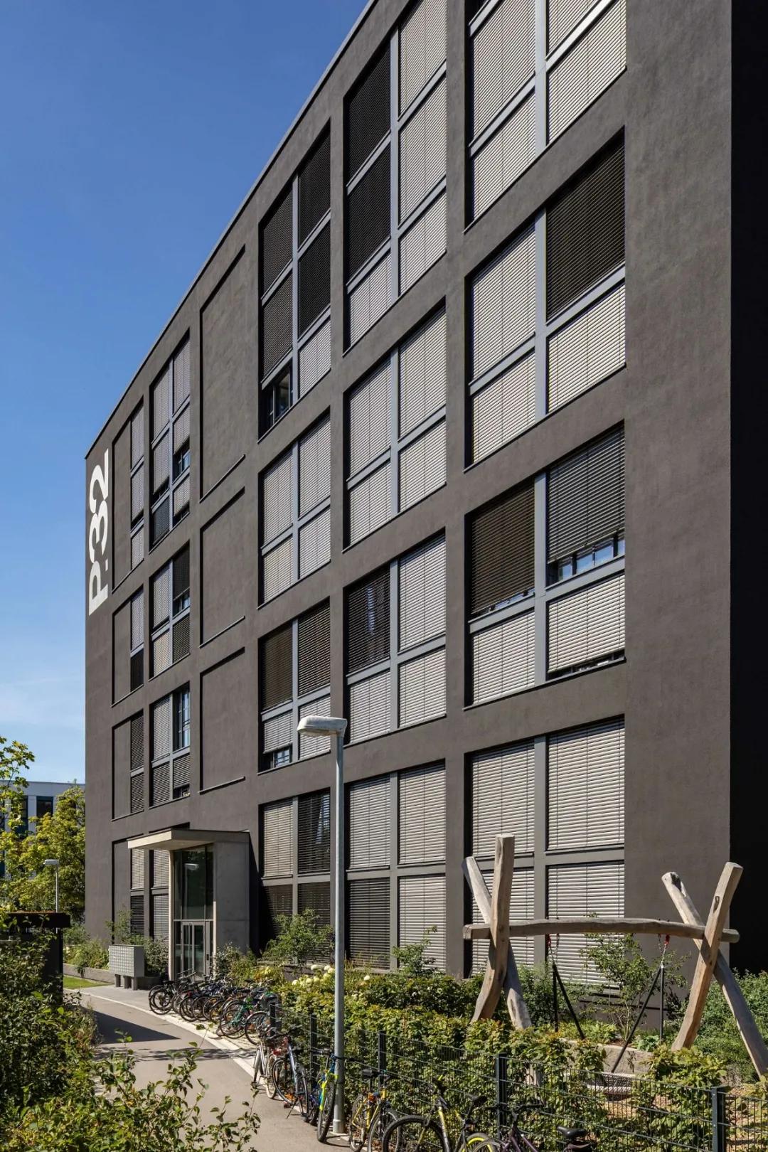 沉稳大气装修案例,低调色彩风格装修效果图