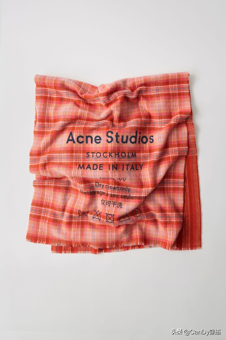 穿新衣迎新春,穿新衣拜大年