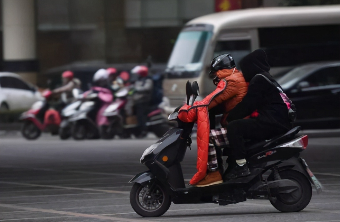 共享电动车半路没电怎么办,欧派电动车在半路没电怎么办