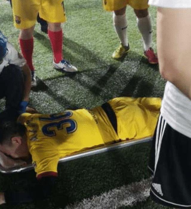 职业联赛伤人动作会怎么处理,职业赛场恶意犯规触犯法律