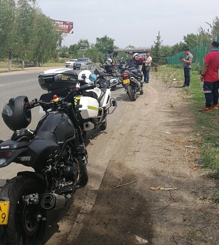 贝纳利幼狮500油表不准,贝纳利幼狮500油表亮了还能跑多远