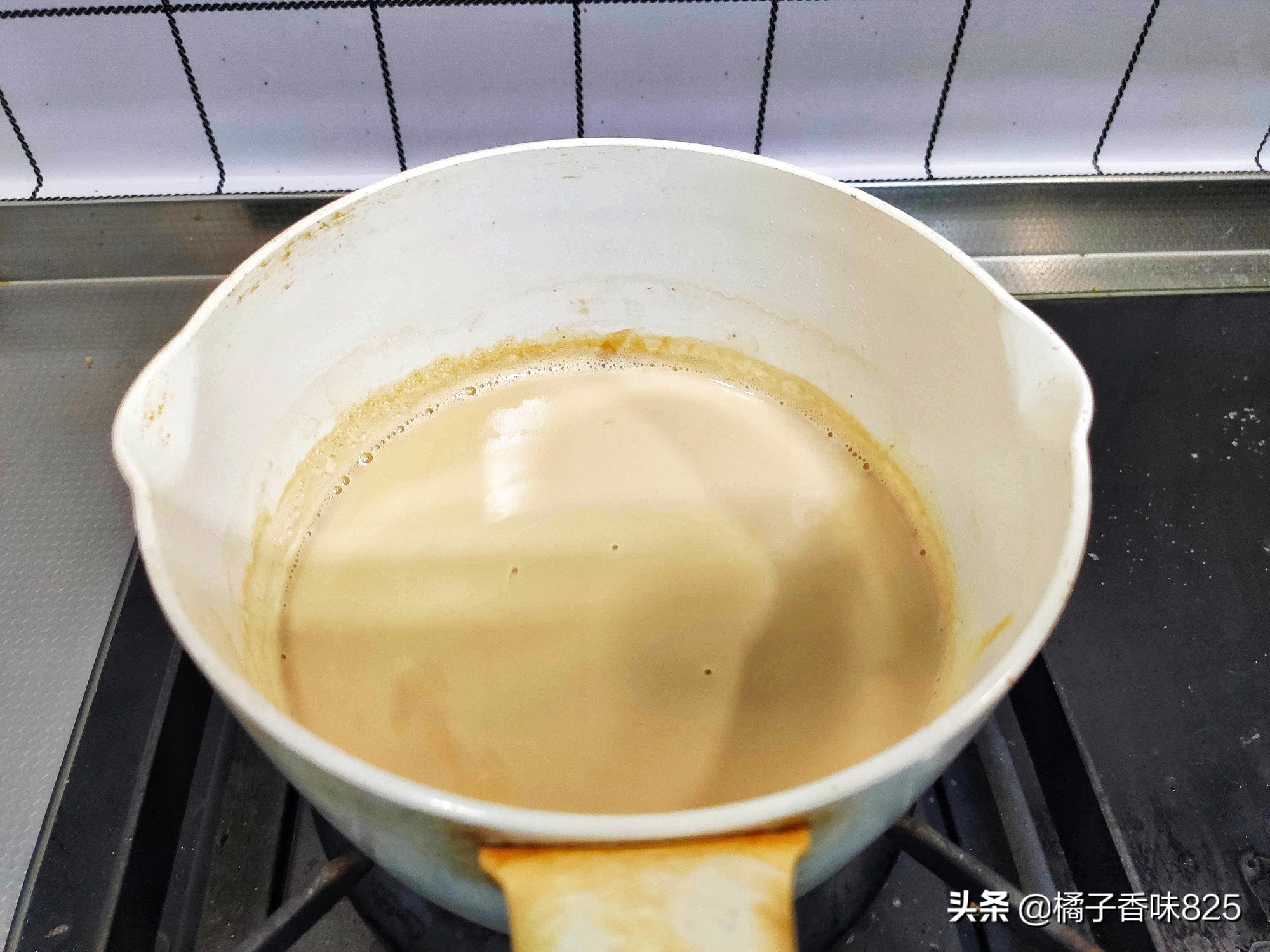 自制焦糖珍珠奶茶用糯米粉做芋圆,软糯香甜芋圆小甜品