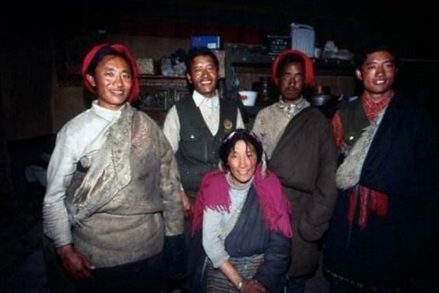 尼泊尔一妻多夫制情况如何,尼泊尔的一妻多夫制不会尴尬吗