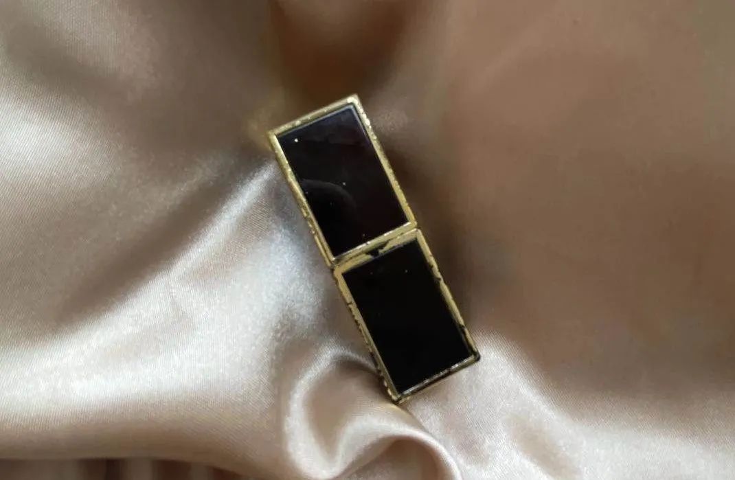 入了这只口红后,突然觉得TF的口红不香了