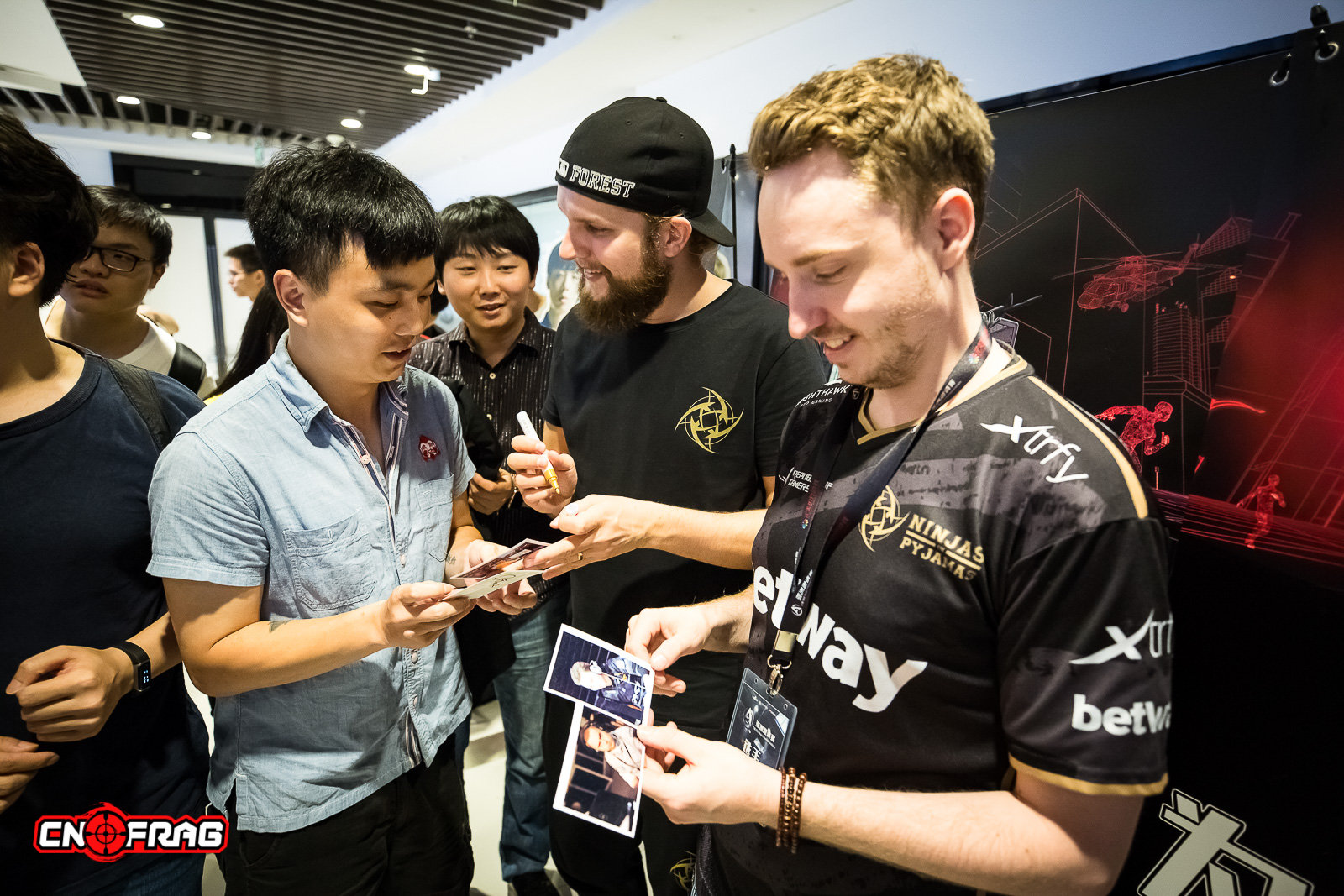 TheYearinPhotos-cnFrag2018年度电竞图片