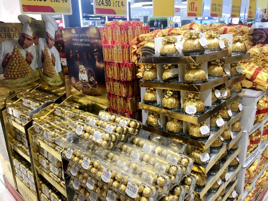 在路上vanlife,迪拜购物嘉年华