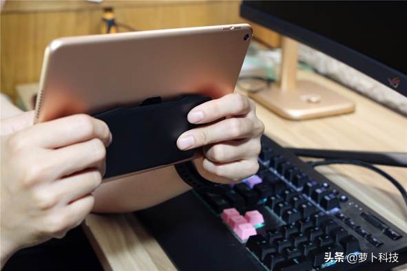 王者吃鸡压枪,王者吃鸡走位连招神器