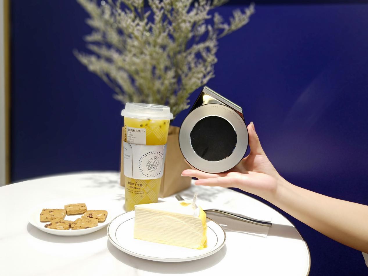 只会用投影办公看电影?看看90后都在如何花式玩转微型投影