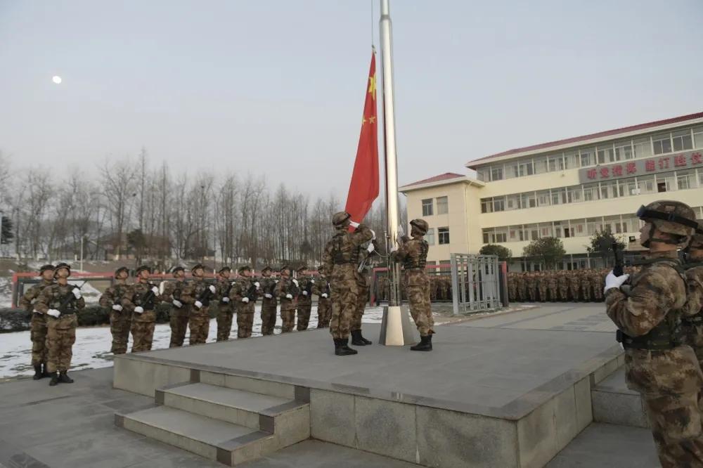 羡慕→临汾旅官兵“野”会玩