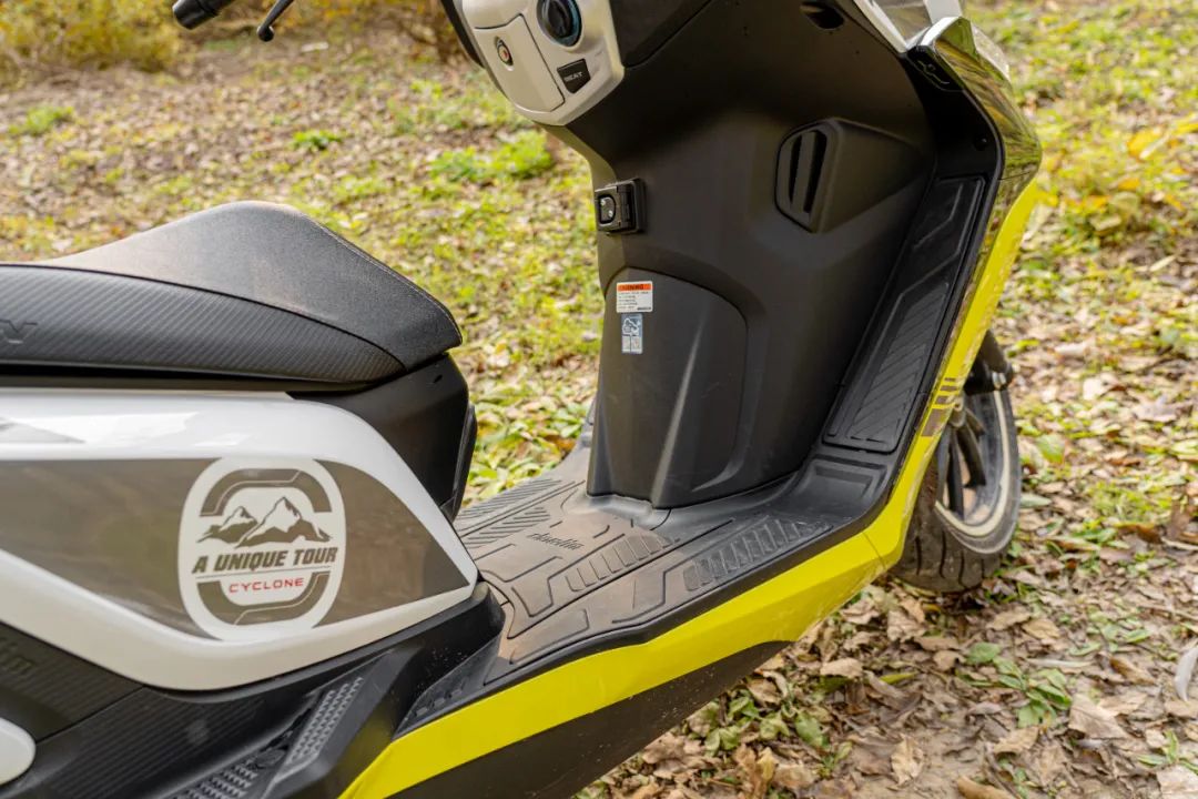 赛科龙rt3s大踏板摩托2024款,国产大踏板赛科龙rt3s推荐