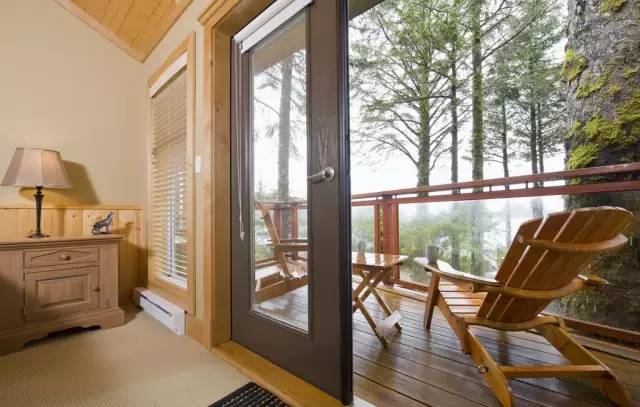 防腐木阳台注意什么,防腐木阳台可以用水泥抹平吗