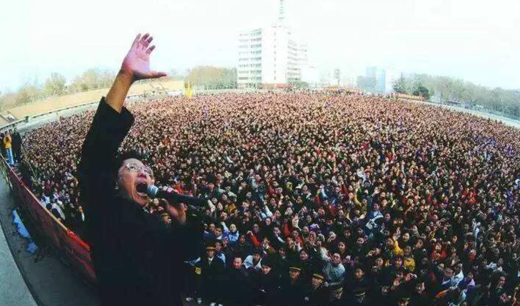 李阳疯狂现状,英语教父李阳