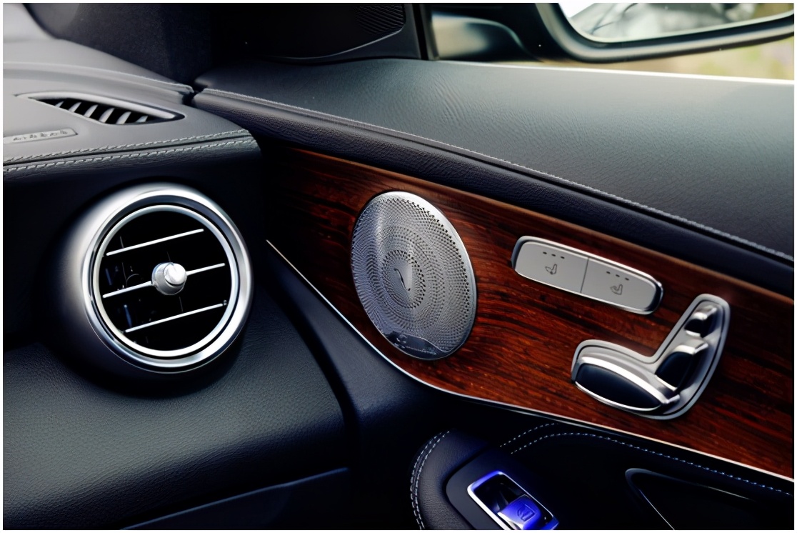 深度试驾奔驰glk300,24款奔驰glc300l豪华7座试驾