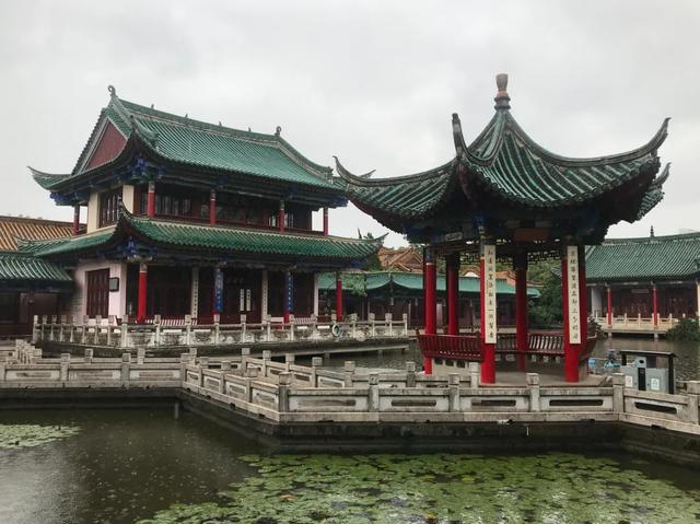 昆明附近一个人玩的地方,昆明周边城市适合一个人去的地方