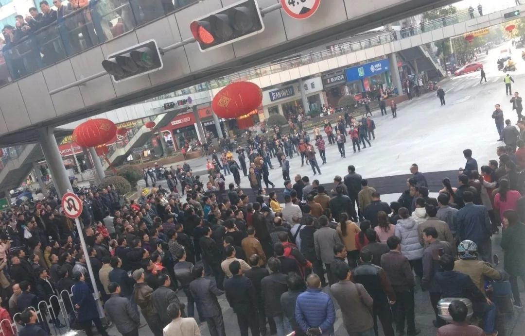 如今的打工人有多难,现在打工人现状