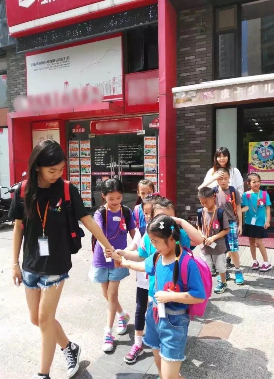 4位鼎石女生的科学梦