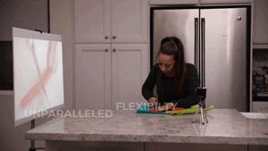 投影仪盒子可以看什么样的电影,隐藏式电影投影仪