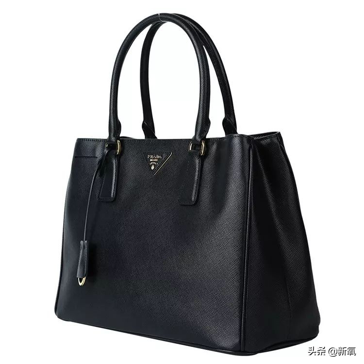 prada是盗版吗,prada山寨版