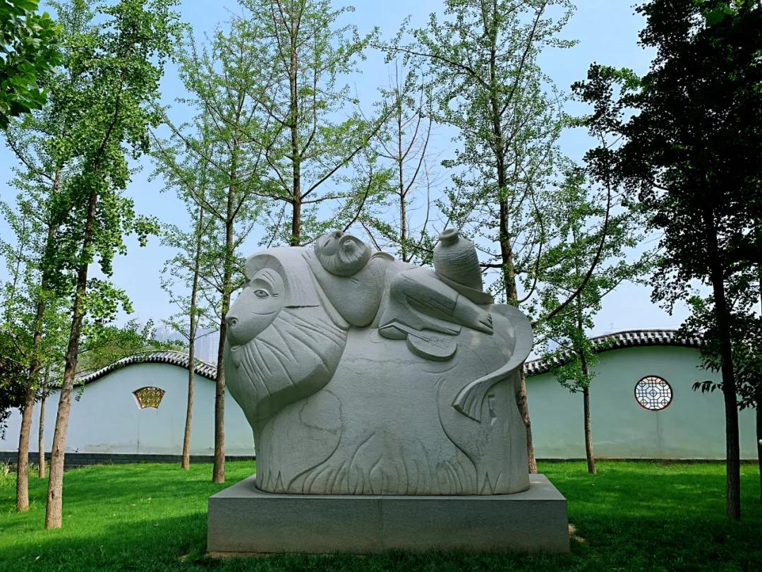 打卡郑州雕塑公园！在这里去感受人与自然，遇见不一样的郑州
